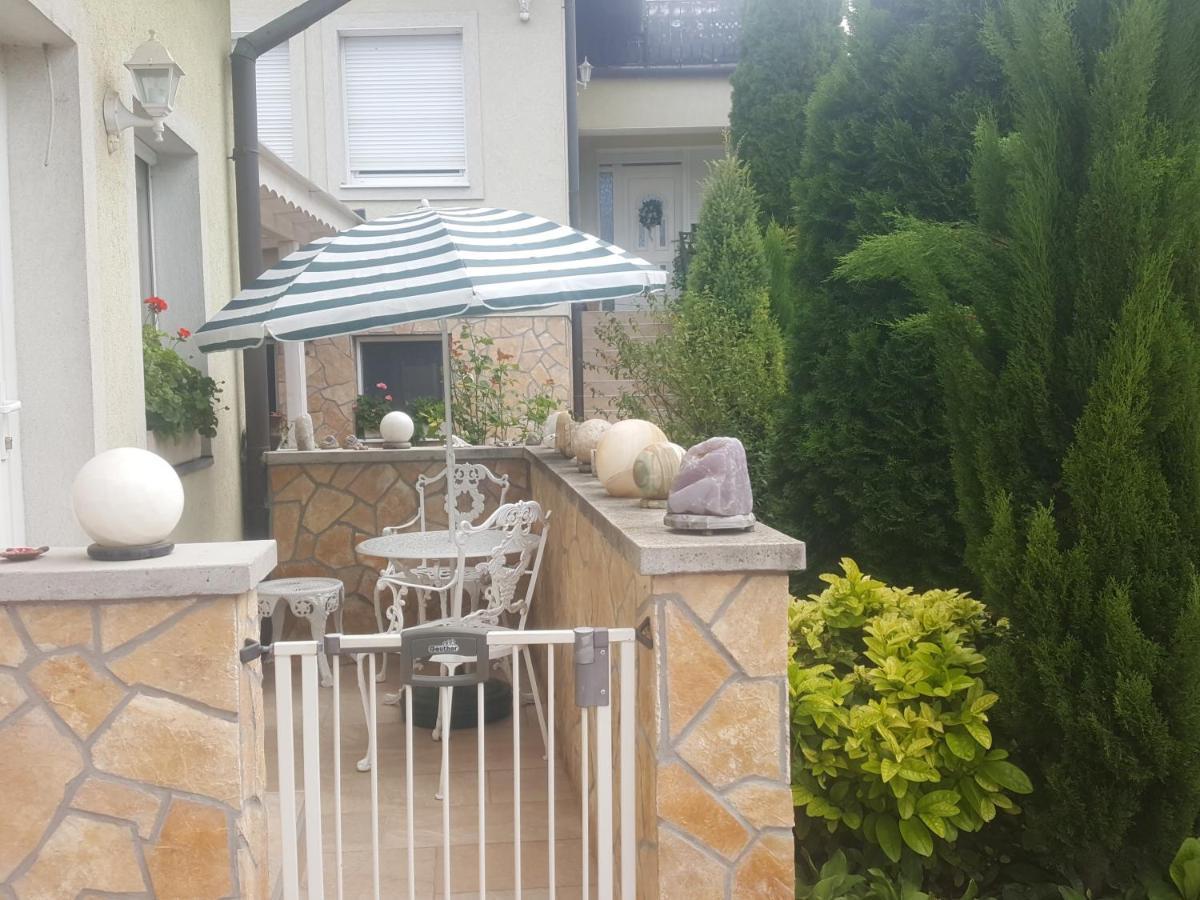 BalatonfůzfőTavirozsaアパートメント エクステリア 写真